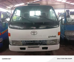 Toyota Dyna 150 Petrol Mini Truck