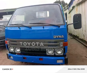 Toyota Dyna 200 Diesel Mini Truck