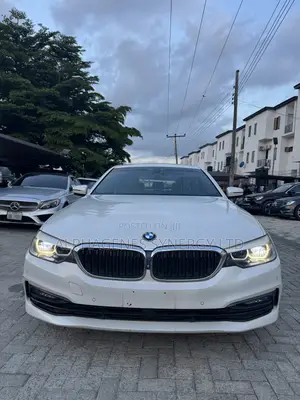 2017 BMW 530i Fari