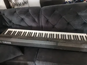 Yamaha P105 Midi Keyboard