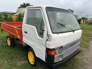 Toyota Dyna 100 Mini Truck - 1998