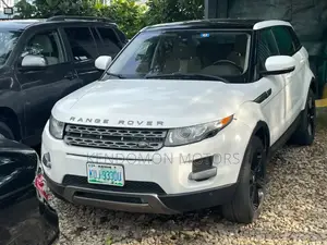 Land Rover Range Rover Evoque Pure Plus AWD 2013 Fari