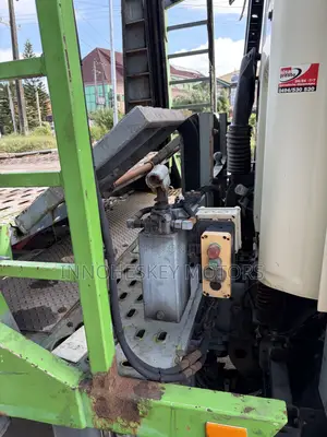 18-Tona DAF CF Jirgin Kwasfa Mai Daukar Kansa