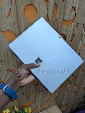 Microsoft Surface Pro 10 64GB RAM 1TB SSD Intel Core Ultra 7
