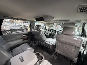 Toyota Sequoia 2018 Grey