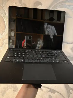 Microsoft Surface Laptop 3 13.5" Intel Core i5 16GB RAM 256GB SSD