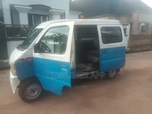 Suzuki APV Minibus 2010