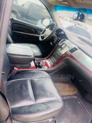 Cadillac Escalade 2008 Baki