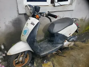 Honda Today 2010 Fari Scooter