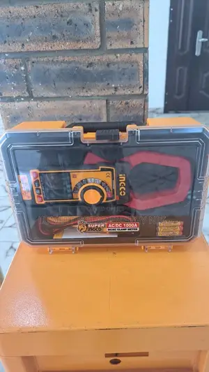 INGCO 1000A Digital Clamp Multimeter
