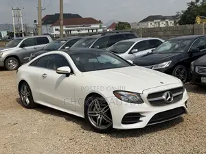 Mercedes-Benz E400 2018 Fari