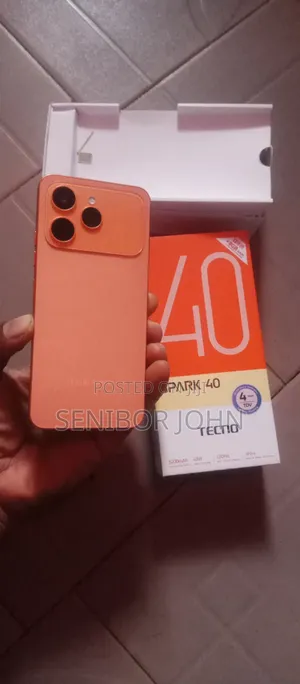 Tecno Spark 40 128GB Orange