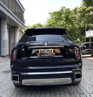 Rolls-Royce Cullinan 2025 Baki