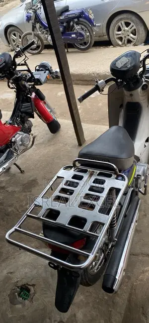 Honda CB 2023 Baki