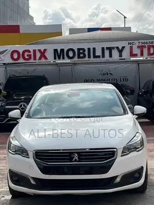Peugeot 508 2017 Fari