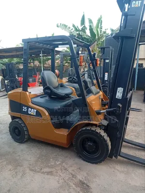 2.5 Ton Caterpillar Forklift