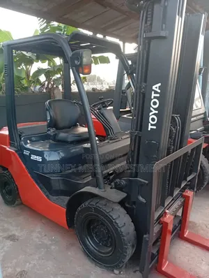 2.5 Ton Toyota Forklift - Wadda Akawo Daga Ƙasashen Waje