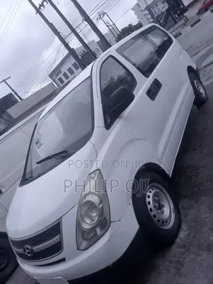 Hyundai H1 Bas 2008 Fari