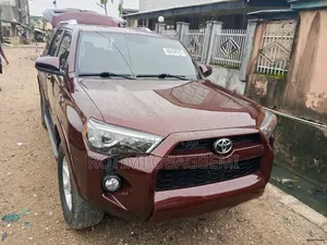 Toyota 4-Runner SR5 Premium 4x4 SUV na 2016