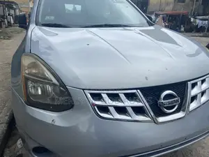 Nissan Rogue S 2.5L SUV na 2015