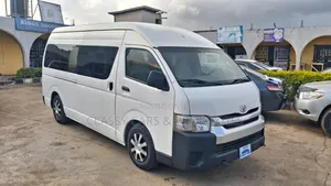 Toyota HiAce Hummer 3 2017