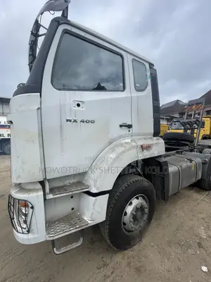 Howo NX 400 HP Tractor Head