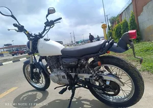 Suzuki 2000 Fari Babur