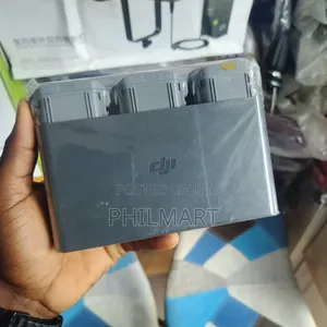 DJI Air 3 Intelligent Batteries and Charging Hub