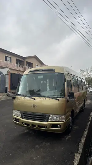 Toyota Coaster 2009 Zinari