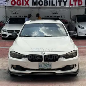 2013 BMW 328i Fari