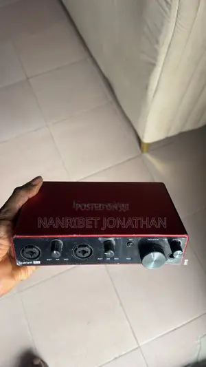 Focusrite Scarlett 4i4 Audio Interface