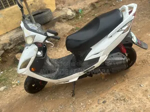 Kymco Agility 125 Scooter 2019 Fari