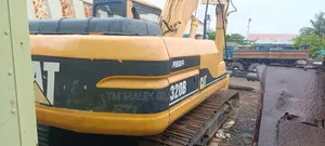 Sallama: Caterpillar 320B Excavator (Tokunbo)