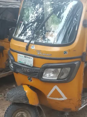 TVS King Deluxe Plus iTouch Start Keke 2025 Yellow