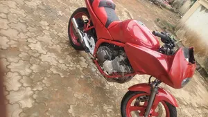 Yamaha Diversion 600 (XJ600S) 2000 Ja