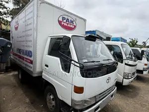 Toyota Dyna Cover Body Mini Truck (Amfani da Kasashen Waje)