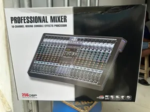 Yamaha Professional 16-Channel Analog Mixer