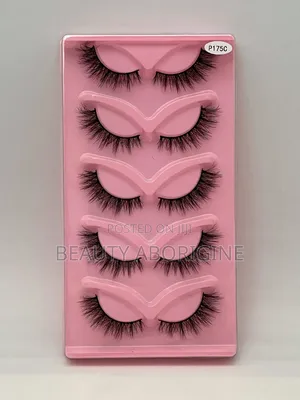 Classic Cat-Eye False Eyelashes - 20 Pairs