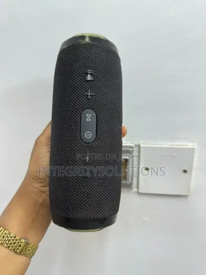 JBL Charge 3 Mai Ɗaukar Wuta Ta Bluetooth