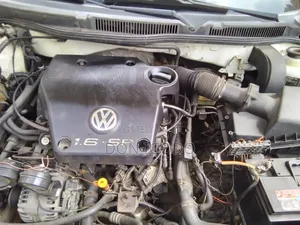 Volkswagen Golf 2004 Fari
