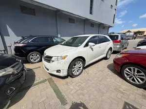 Toyota Venza LE AWD 2013 White