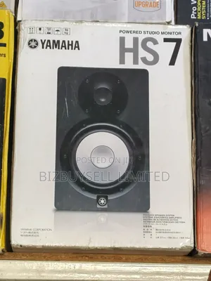 Yamaha HS7 Powered Studio Monitor (6.5-Inch)