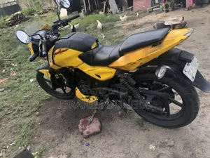Bajaj Pulsar 220 F 2025 Yellow