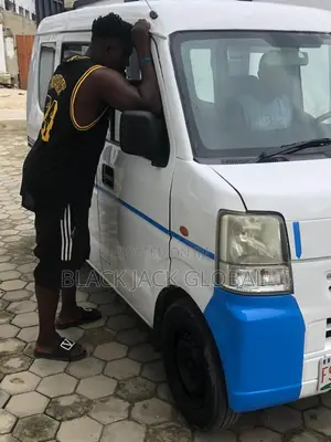 Suzuki Every 2010 Fari