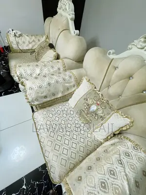 Royal Chairs da aka yi amfani da su sosai