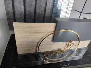 SK Reception Desk - Kujerar Karfe Mai Launi Kasa