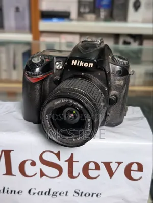 Nikon D90 DSLR Camera Mai Amfani da 18-55mm Lens