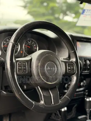 Jeep Wrangler Unlimited Sport 2013 Baki