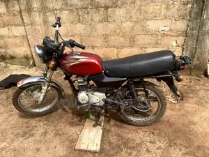 Bajaj Boxer 100 2023 Ja