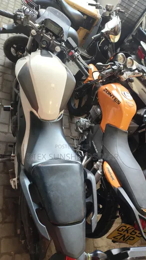 Honda CBX 2022 Fari